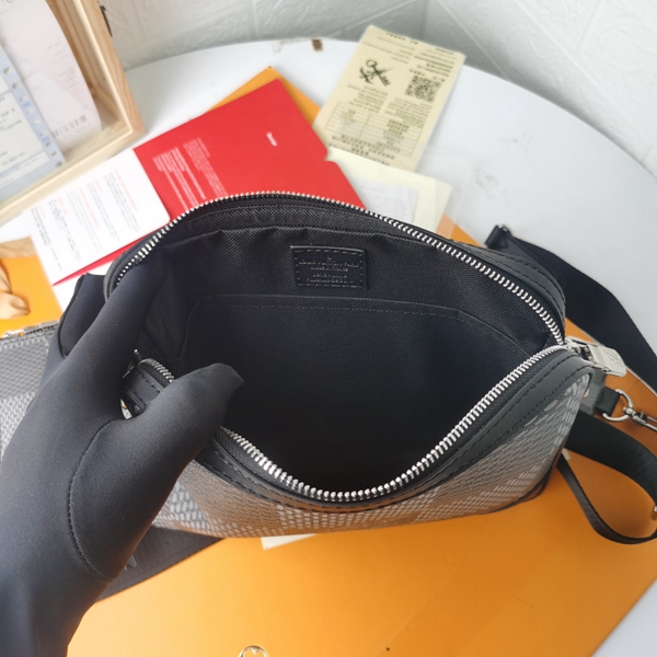 ルイヴィトンバッグ着用イメージ